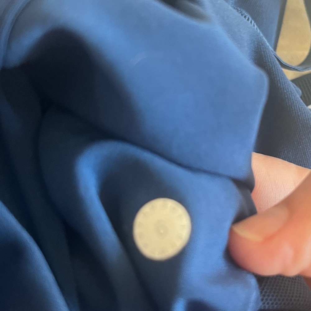 Lululemon On The Fly Short *2.5" Blue - Picture 5 of 6